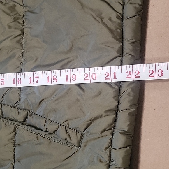 Madewell, Size XS Travel Buddy Packable Puffer Jacket, Olive Green, Like New! - Picture 8 of 14
